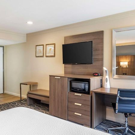 Best Western Plus Hill House Бейкерсфилд Экстерьер фото